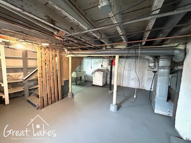 Building Photo - 2234 Evaline St