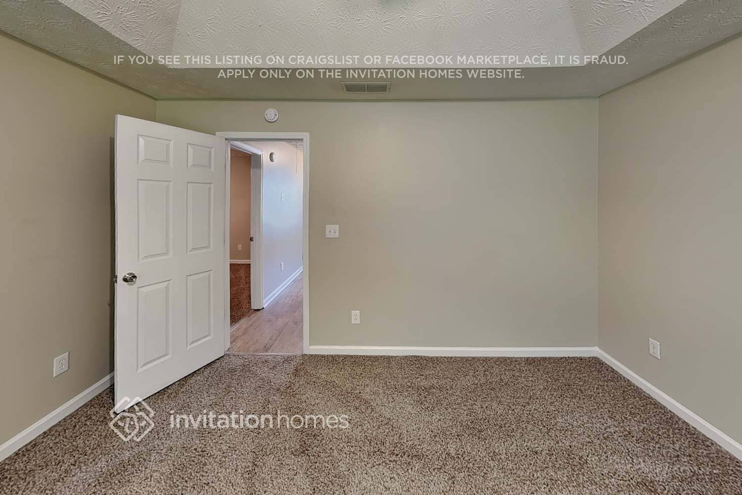 Building Photo - 898 Kendall Park Dr