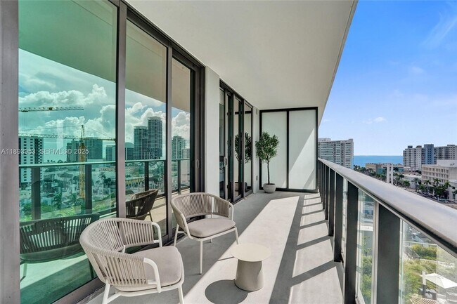 Building Photo - 580 72nd St