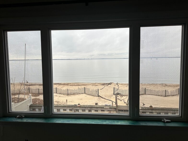 Building Photo - 18 Slape Ave