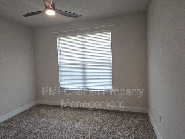 Building Photo - 6047 Twenty One Oaks Dr
