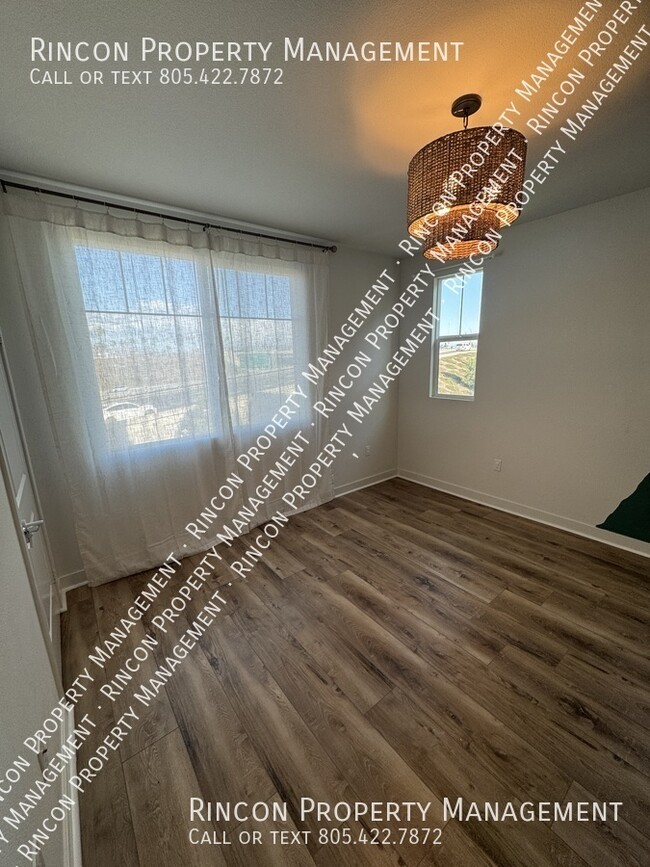 Building Photo - $500 off the First Months Rent! Modern 2-B...