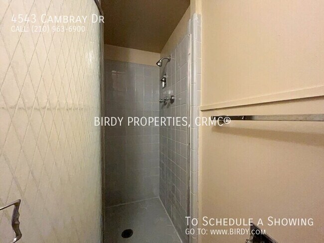 Building Photo - 4543 Cambray Dr