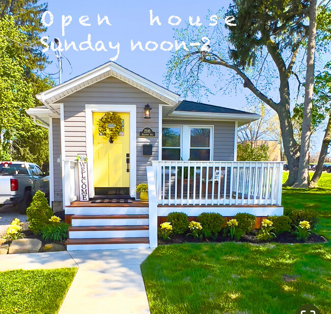 Primary Photo - 2595 Shelburn Ave