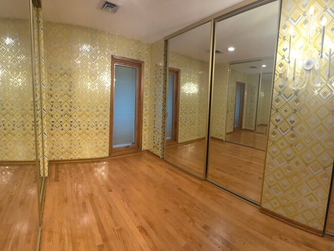 Building Photo - 1836 Wildberry Dr