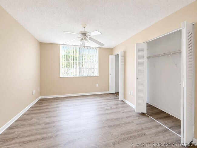 Building Photo - 1743 Village Blvd