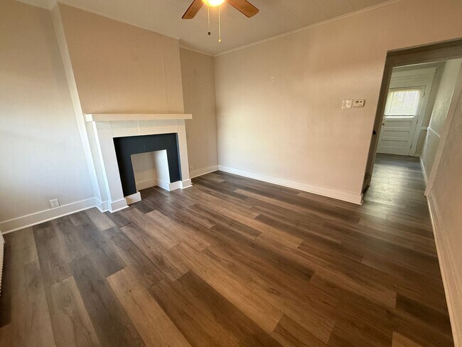 Building Photo - 4208 Calvin St