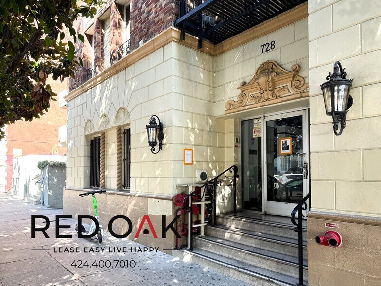 Building Photo - 728 S Berendo St