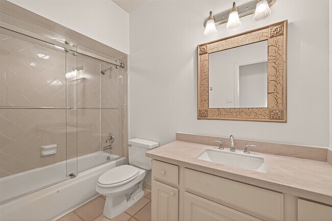 Building Photo - 431 Westmoreland St