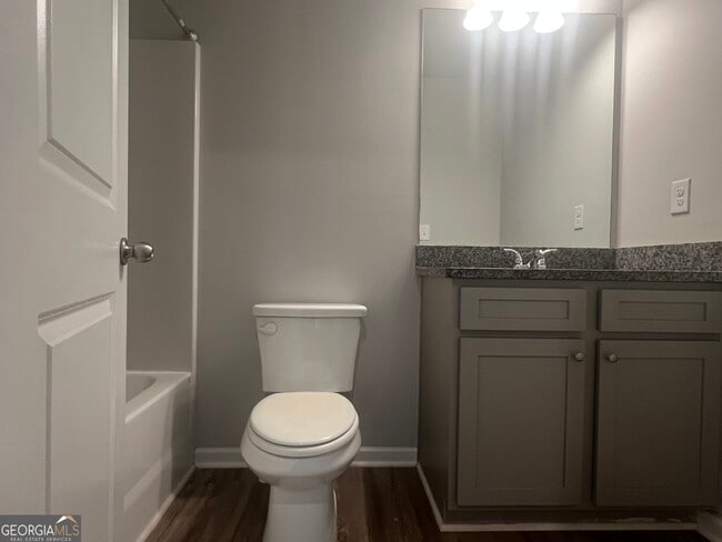 Building Photo - 431 Camella Cir