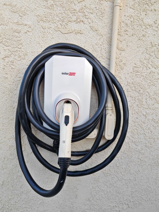 Building Photo - 11762 Brookshire Ave