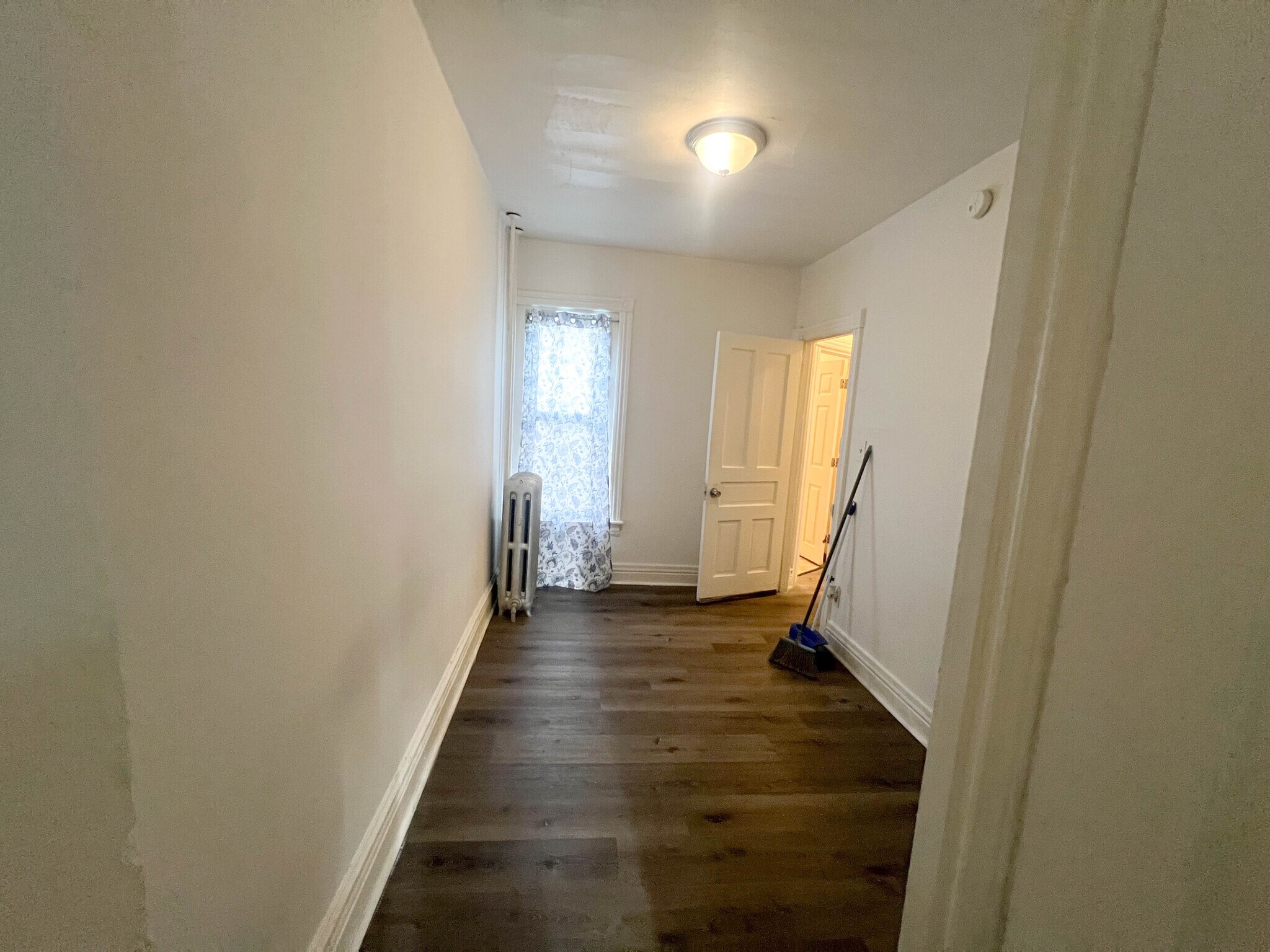 Building Photo - 117 1/2 N Penn St