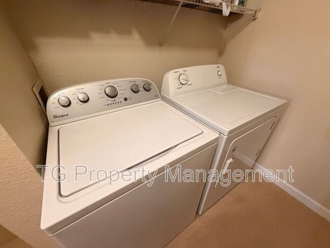 Building Photo - 10075 Gate Pkwy N