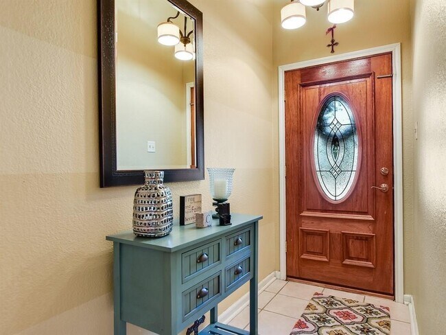 Building Photo - 1016 Mohican St