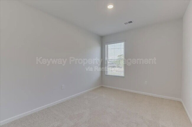 Building Photo - 930 Quaint Parish Cir