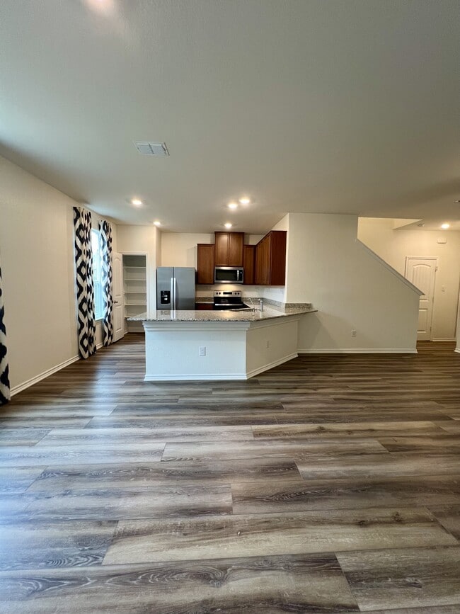 Building Photo - 14839 Vance Jackson Rd