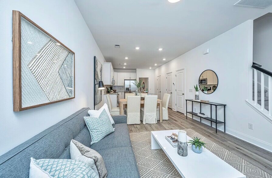 Building Photo - 102 Twin Rivers Dr