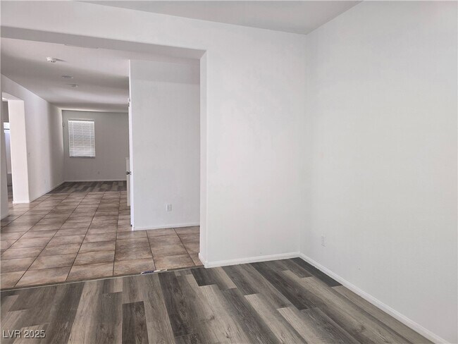 Building Photo - 6640 April Bend Ct