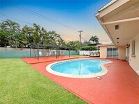 Building Photo - 6210 NE 21st Rd