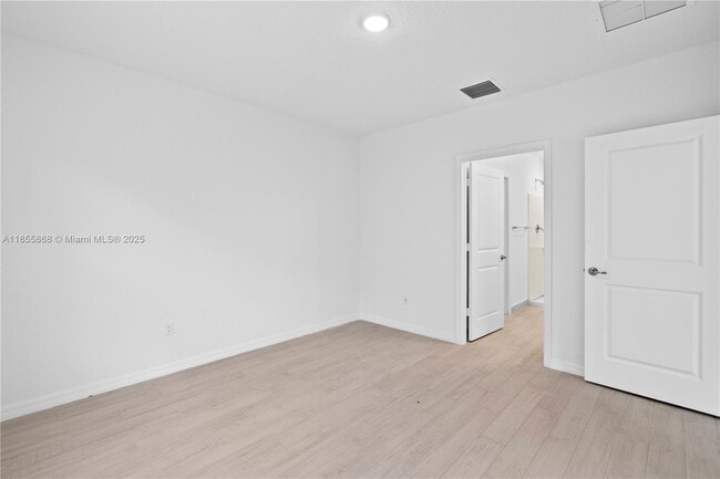 Building Photo - 5025 Armina Pl