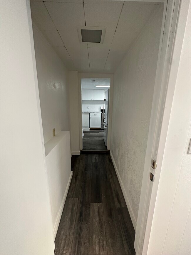 Building Photo - 1609 Marin St