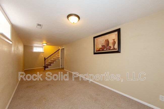 Building Photo - 1622 Oxford Dr