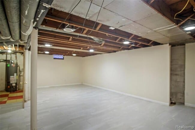 Building Photo - 24101 Westhampton St