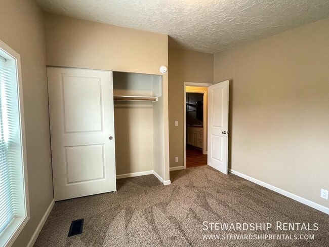 Building Photo - 1313 Bramblewood Ln