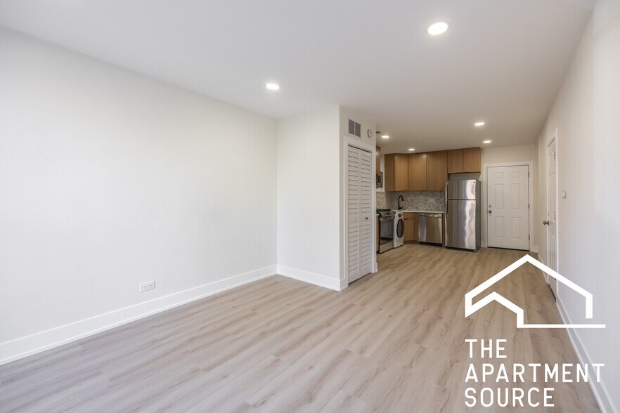 Building Photo - 1313 W Ohio St