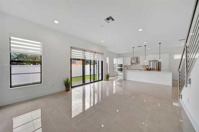 Building Photo - 1454 NW 23rd St