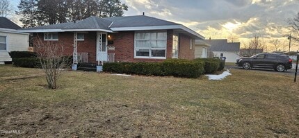 Building Photo - 1364 Evergreen Ave