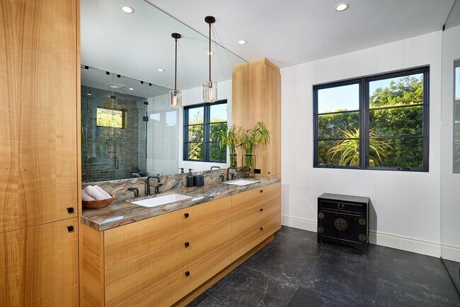 Building Photo - 4773 El Mirlo