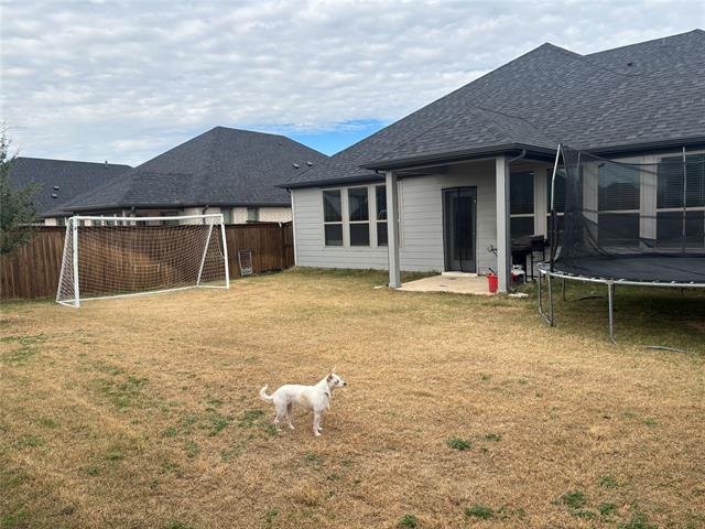 Building Photo - 2029 Dovedale Dr