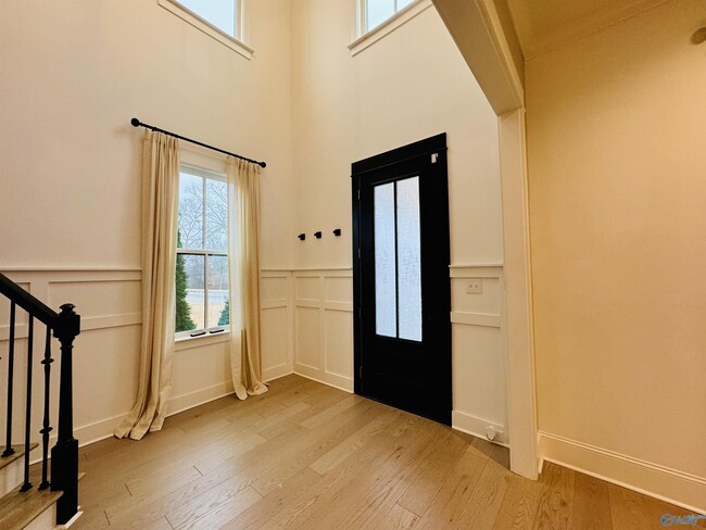 Building Photo - 329 Clift Home Pl Dr