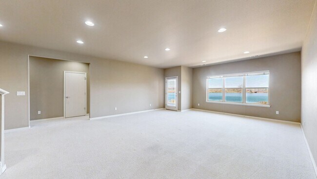 Building Photo - Great Home in Loveland