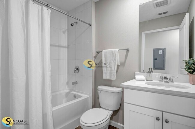 Building Photo - 6499 Breezy Oaks Wy