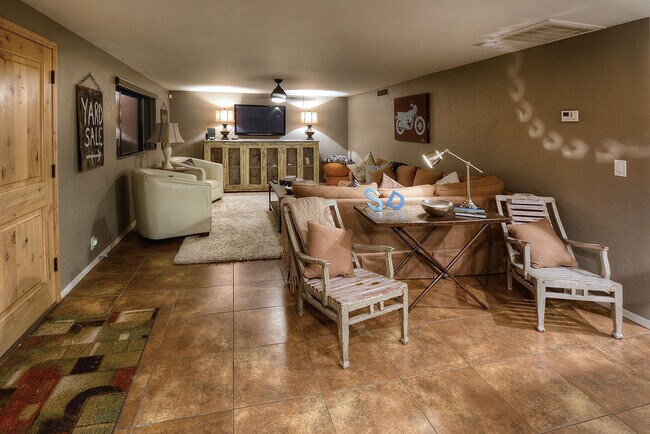 Building Photo - PRE-LEASE AUGUST 2026 - Beautiful Modern Living near Campus