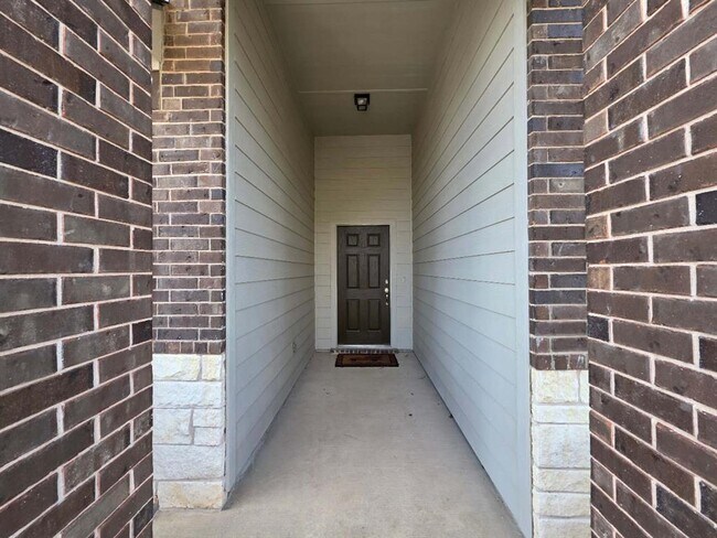 Building Photo - 200 Scenic Hills Cir