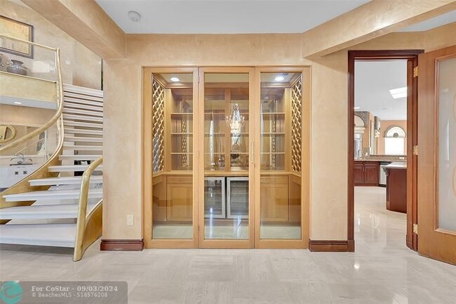 Building Photo - 4200 Coral Hills Dr