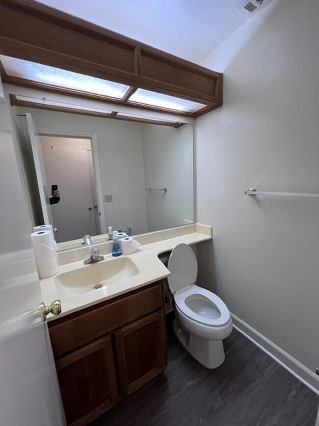 Building Photo - Nice pocket home with two fireplaces. Gardening service is included.