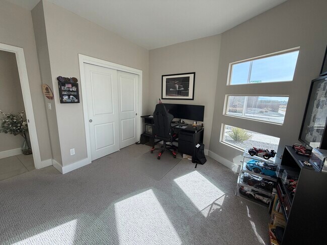 Building Photo - 7900 Tiburon Hills Drive NW