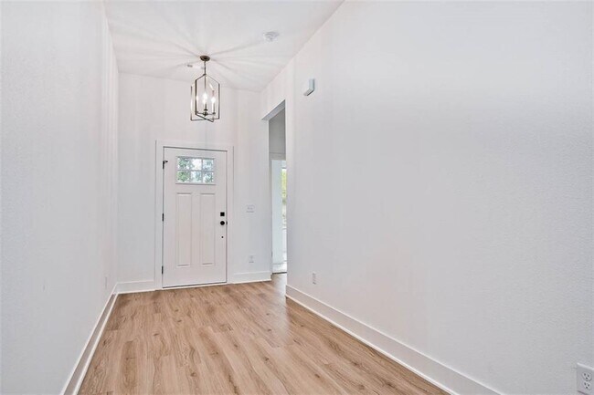 Building Photo - 1 Pagham Ln