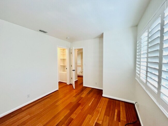 Building Photo - Move-in Ready 3BD/2.5BA, Two-Story Home in Stony Brook in Downtown Danville