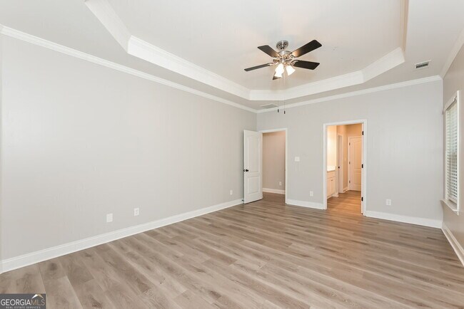Building Photo - 3706 Weeping Way SW