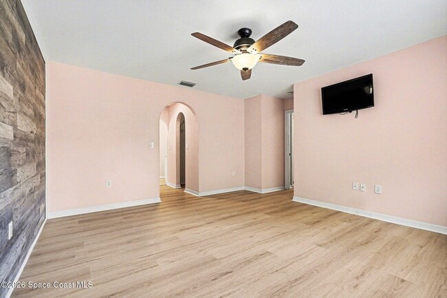 Building Photo - 1640 Vista Lake Cir
