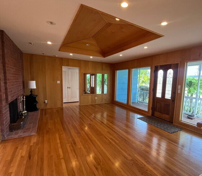 Building Photo - A Feel-Good Home Amongst Leafy Serenity ~ ...