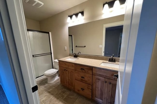 Building Photo - 20256 Badger Rd