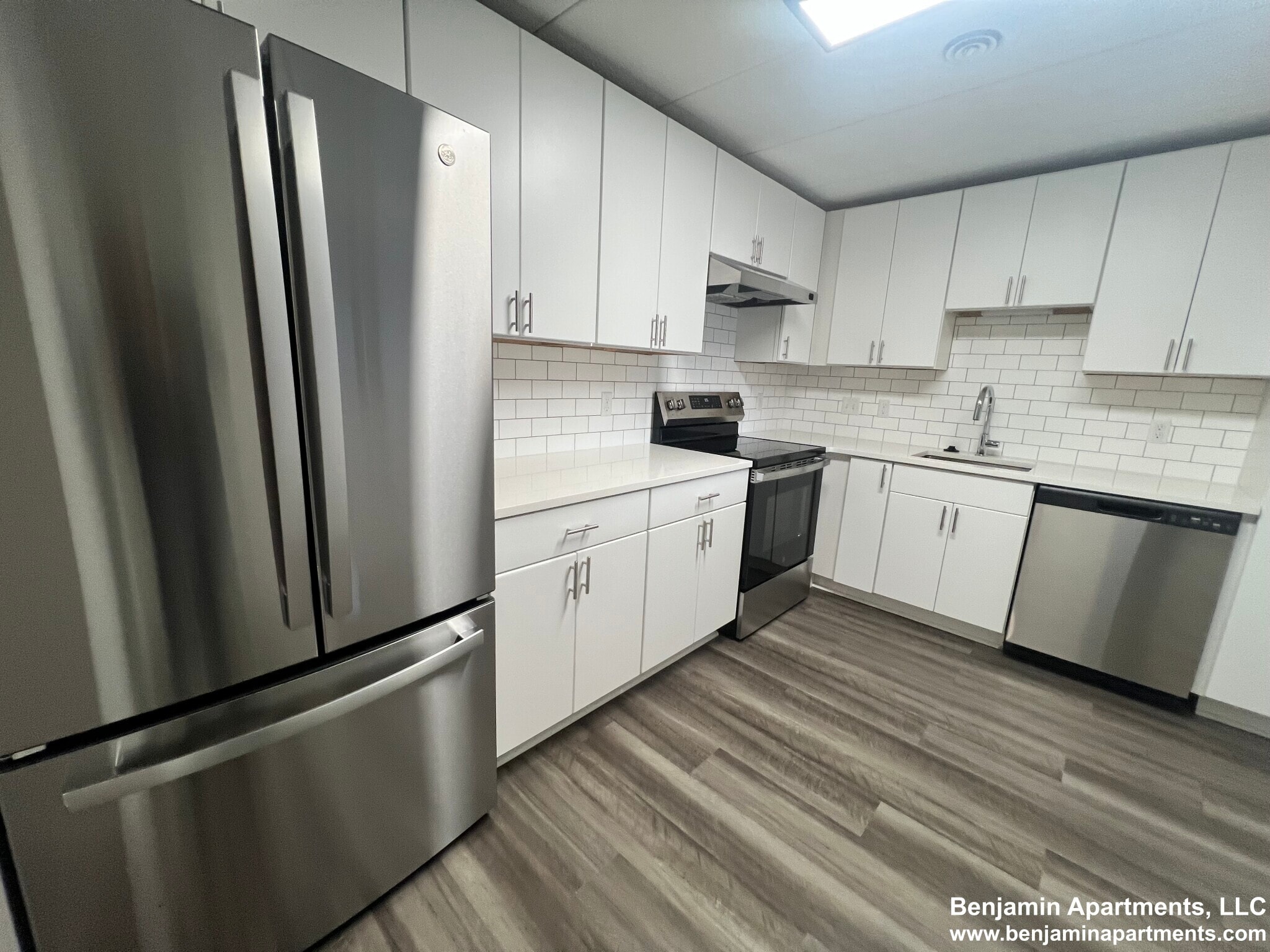 Building Photo - 51 Hill Rd