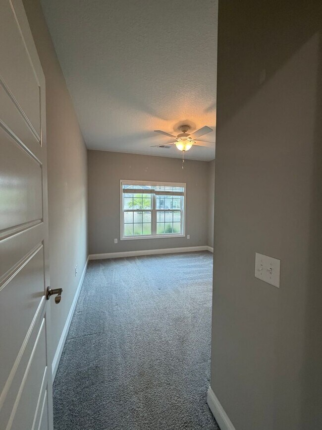 Building Photo - 158 The Villas Wy