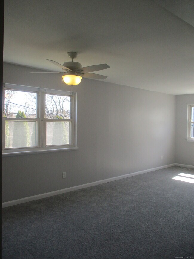 Building Photo - 29 Van Buren Ave